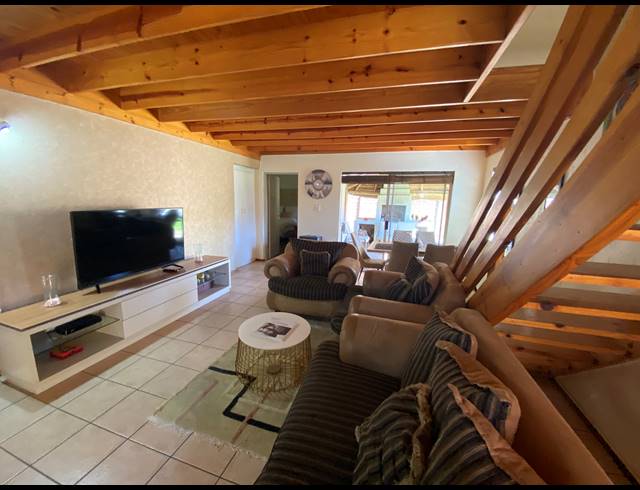 4 BEDROOM FREEHOLD FOR SALE IN RAVENSWOOD